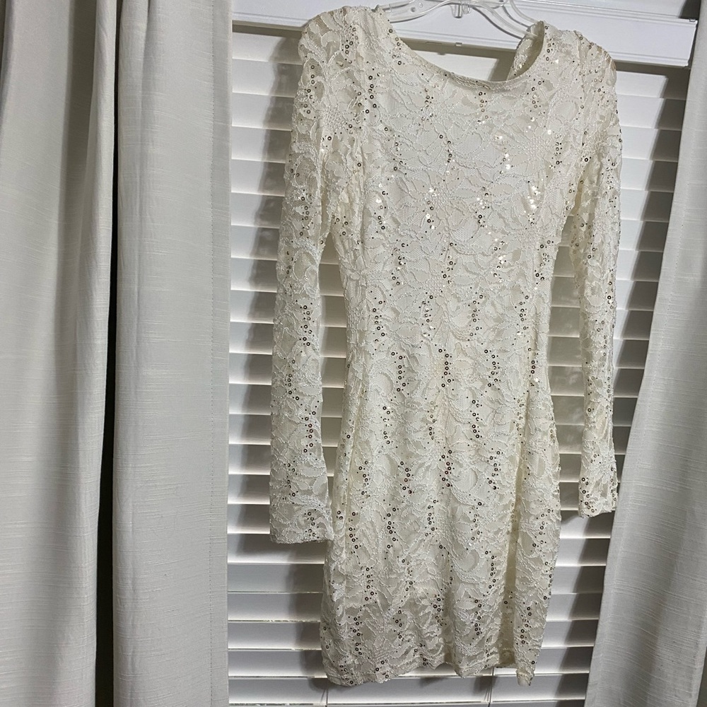 White long sleeve lace dress